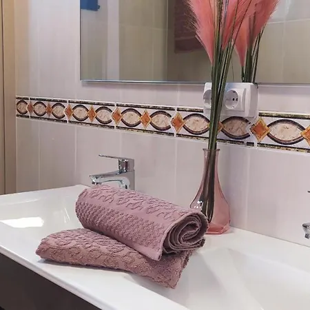 Casa de hóspedes In Guest - With Private Bathroom *