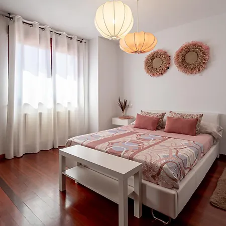 Гостевой дом In Guest - With Private Bathroom Сантьяго-де-Компостела